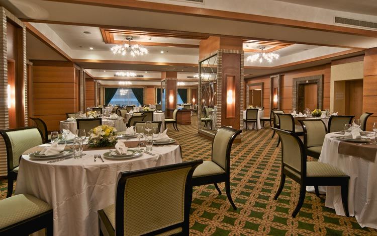 Wiseman Grand Hotel Doha Eksteriør bilde The ballroom