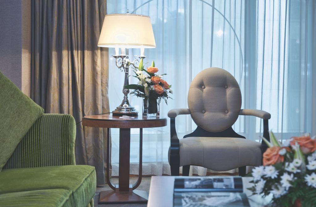 Wiseman Grand Hotel Doha Eksteriør bilde A living room at the hotel